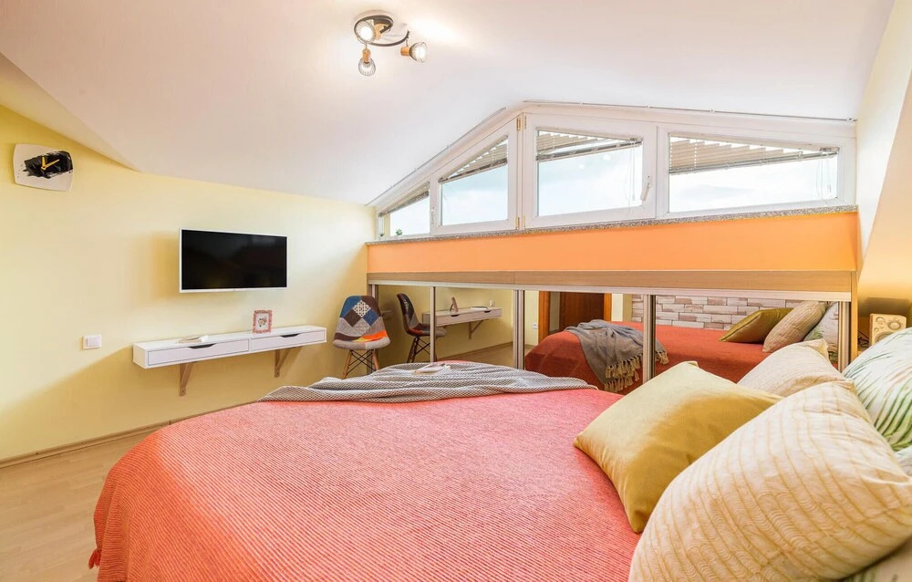 Nice Apartment in Porec With 2 Bedrooms and Wifi