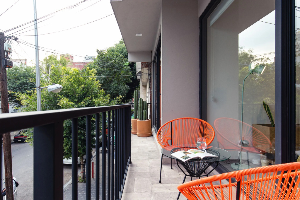 Casai Colorful and Artsy 3BR 2BA Apt in Roma Norte