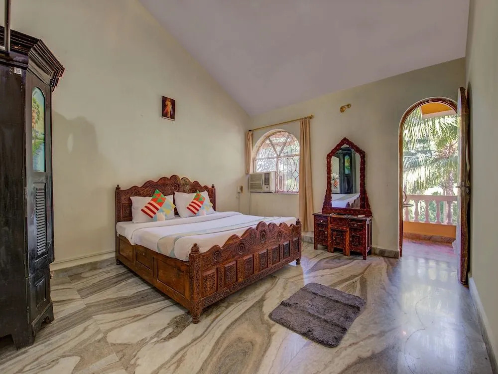 OYO 12150 Home Spacious 2BHK Betalbatim