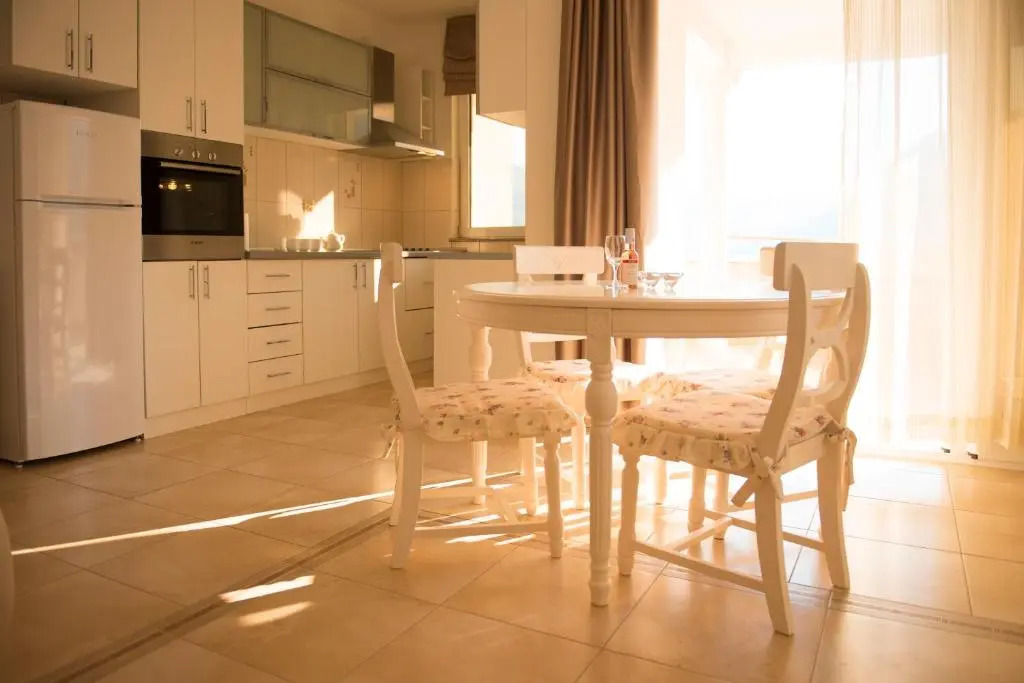 Fashion Beach Apartments