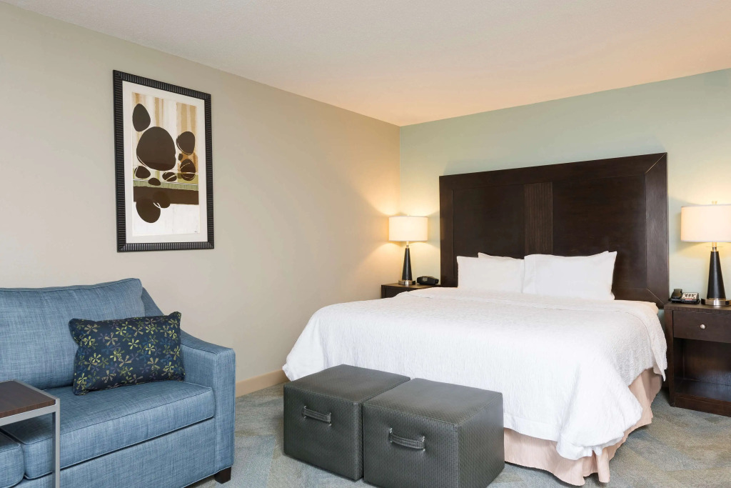 Hampton Inn Detroit Roseville