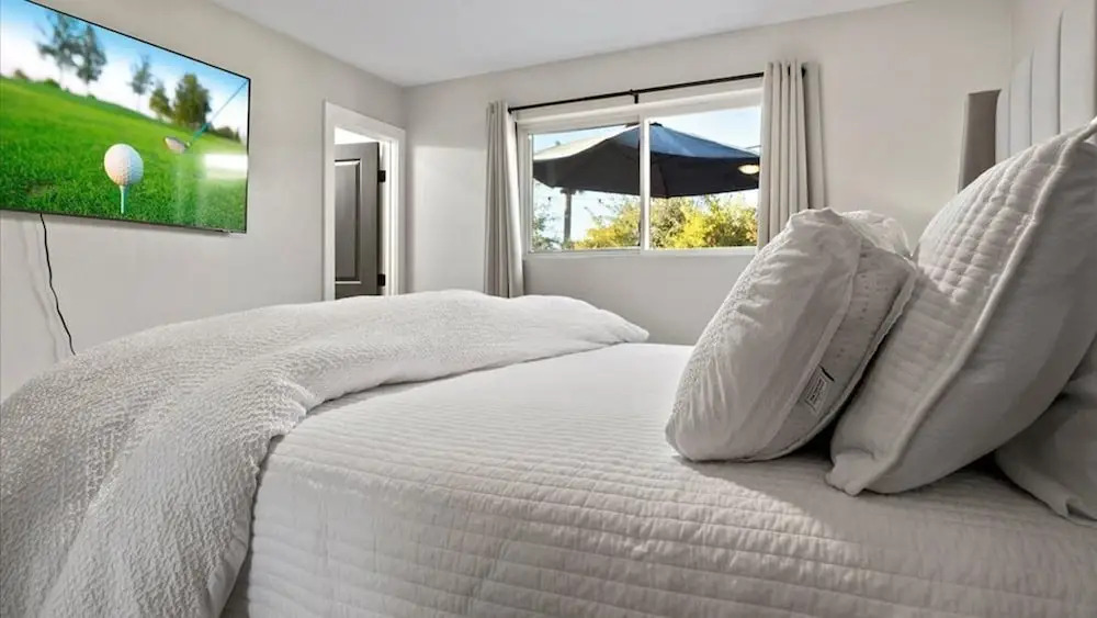 Just Listed! Old Town Paradise W/htd Pool & Spa!