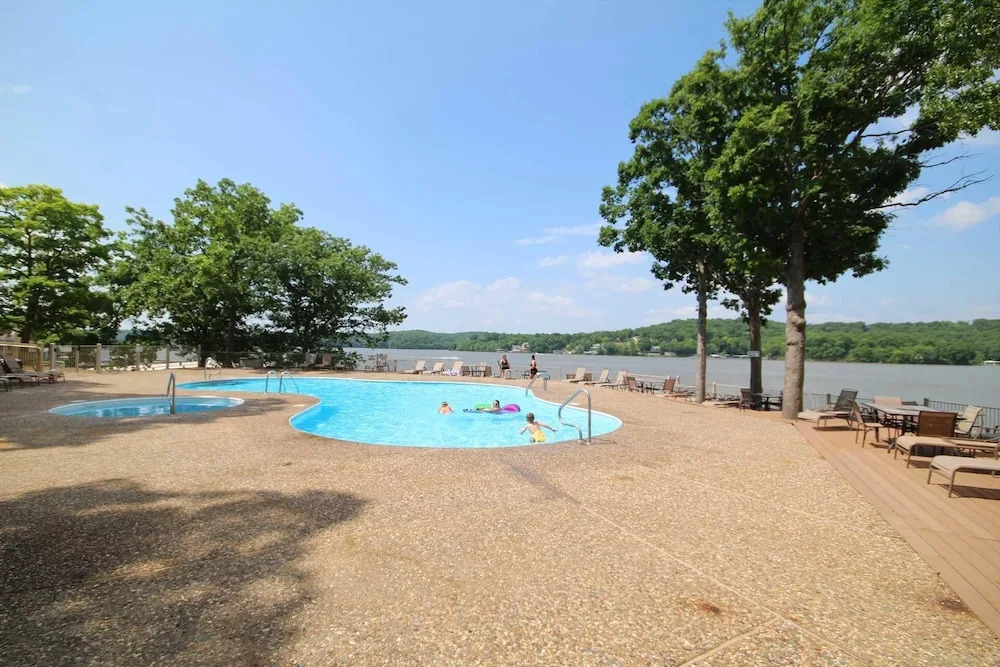 Bay Point Village Condominium