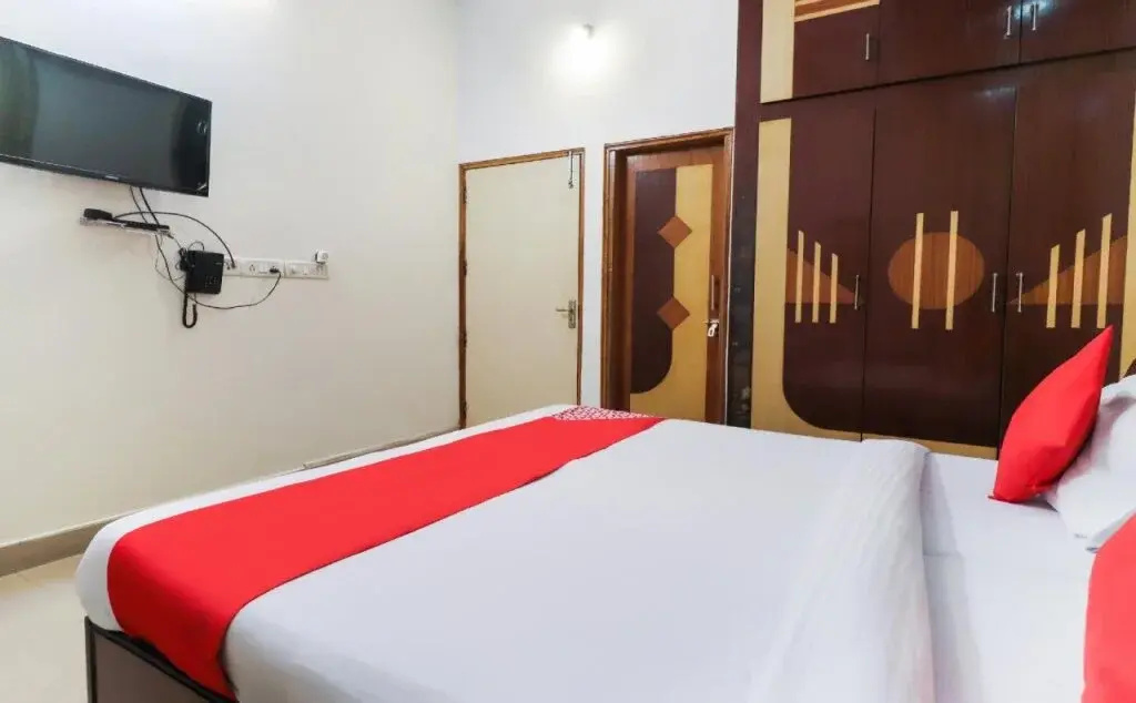 Zaina Guest House by OYO Rooms