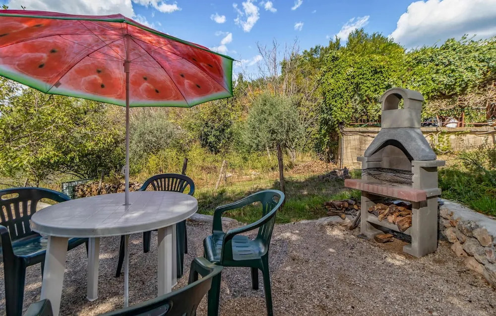 Stunning Home in Grizane With Wifi and 2 Bedrooms