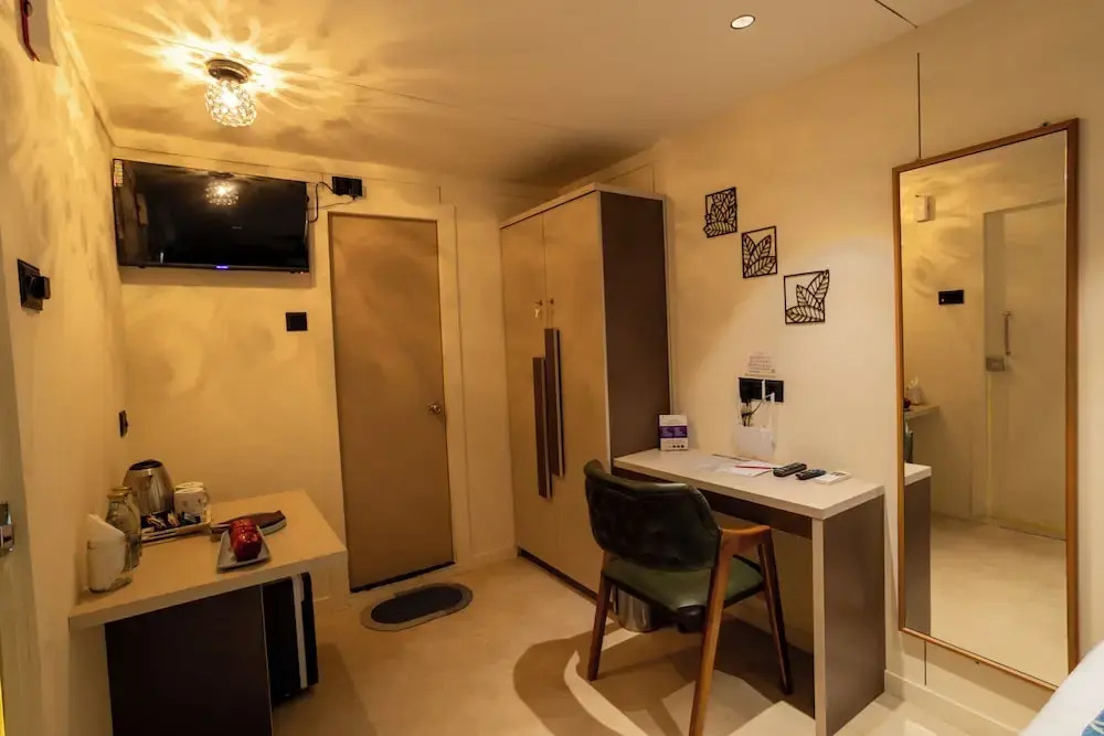 Click Hotel Mundra