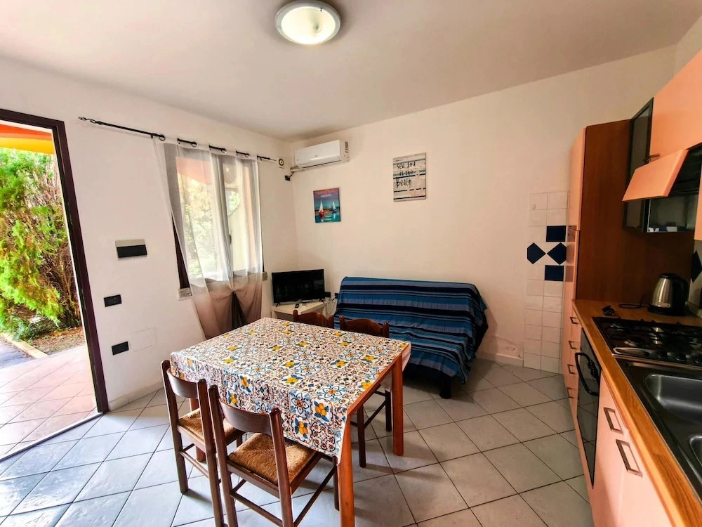 Apartment With Pool and Private Parking