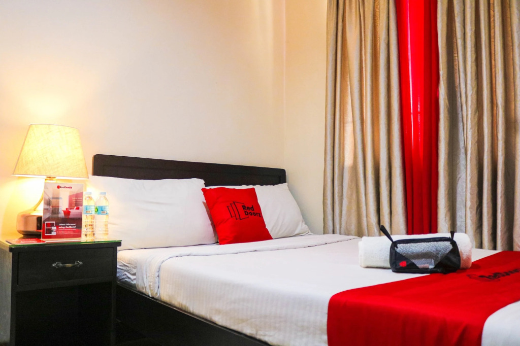 RedDoorz Plus at Strawberry Residences Mabolo Cebu FORMER RedDoorz Plus at Mabolo Cebu