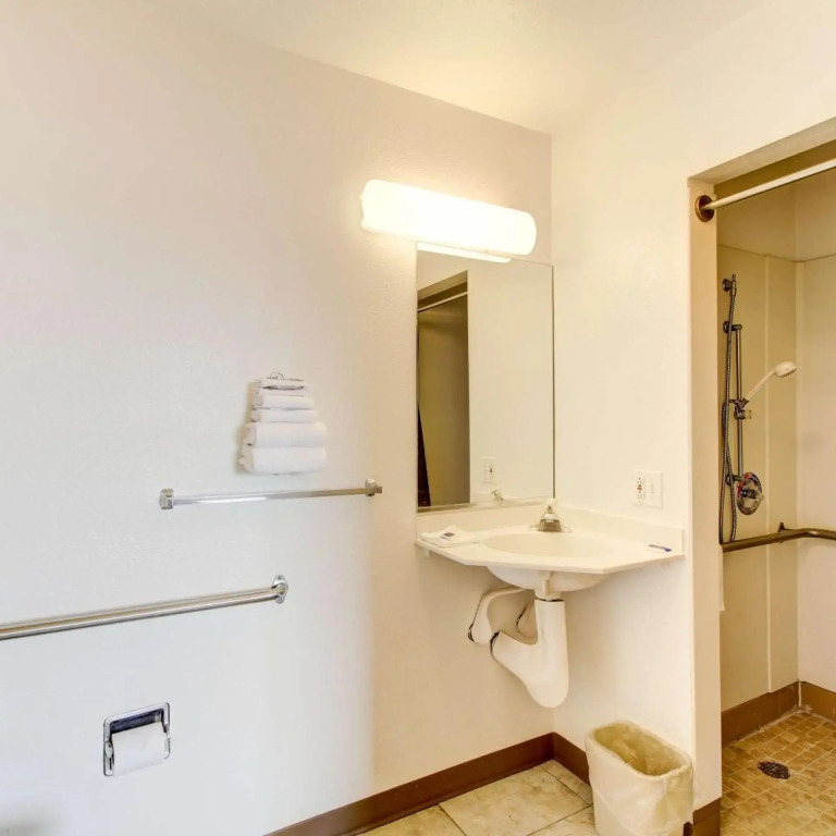 Motel 6-Amherst, OH - Cleveland West - Lorain
