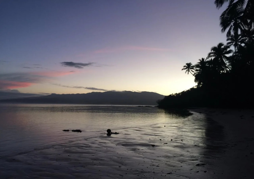 Waruka Bay Resort