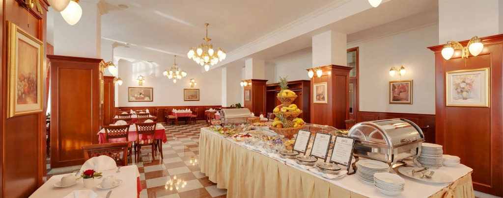 Hotel Savoy