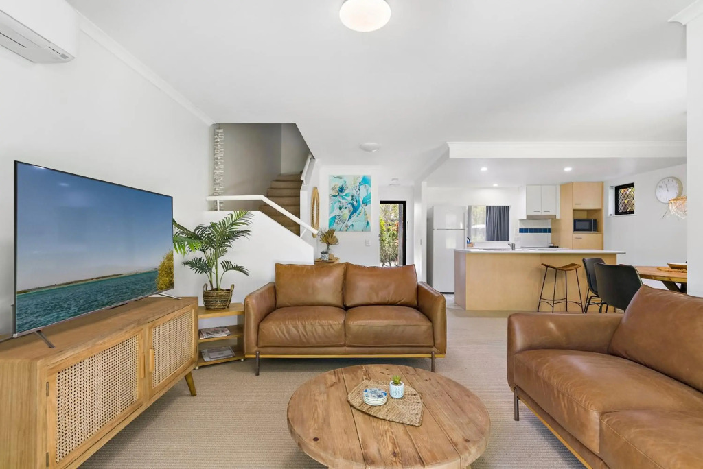 Modern & Stylish 2 Bedroom Townhouse