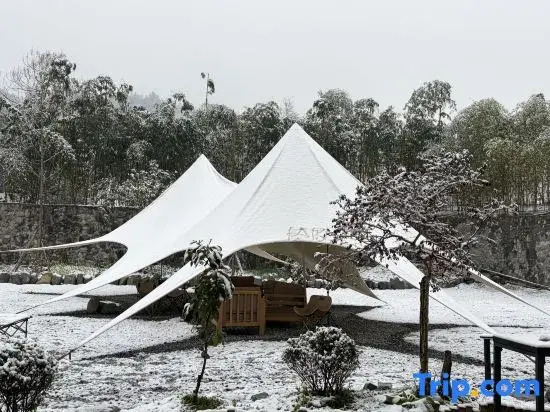 WuYun Designer Boutique Hotel Closest to Tianmen & Fox Fairy Show