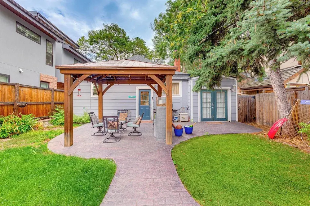 Denver Retreat in Cherry Creek: Walk to Dining!