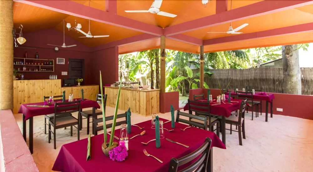 Magoodhoo Inn