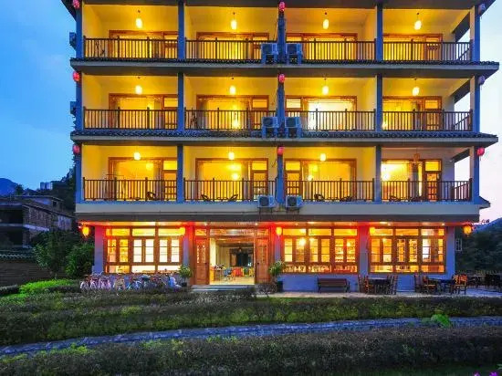 Yangshuo Xining Ge Inn (Yulong River National Tourist Resort)