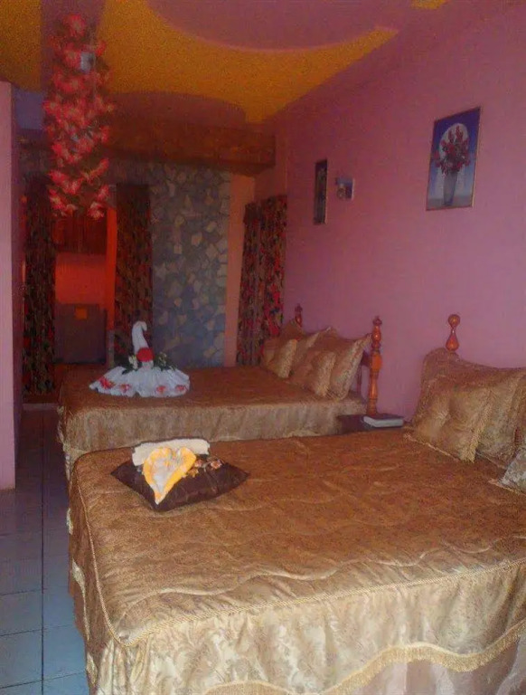 Cotton Tree Hotel
