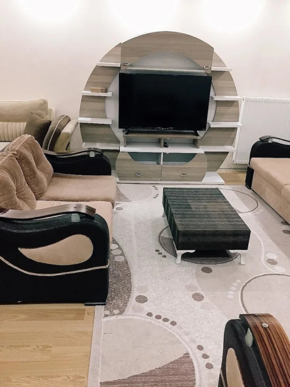 Safe Secure 3 bedroom top floor flat