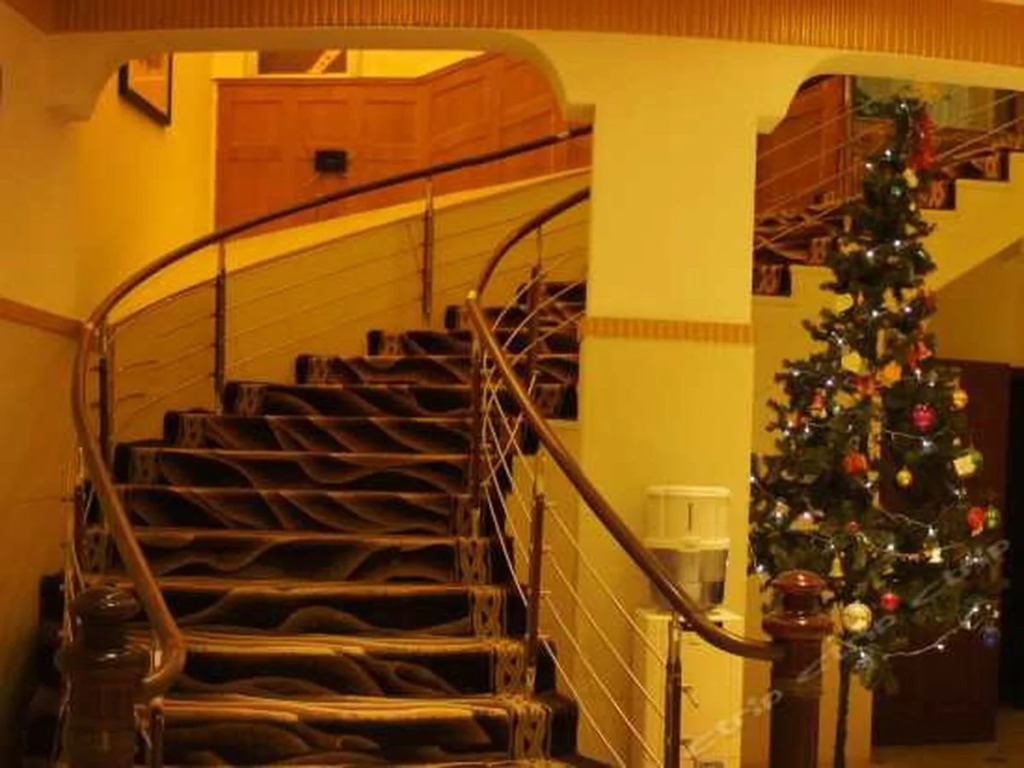 Qingdao Dream Ship Hotel