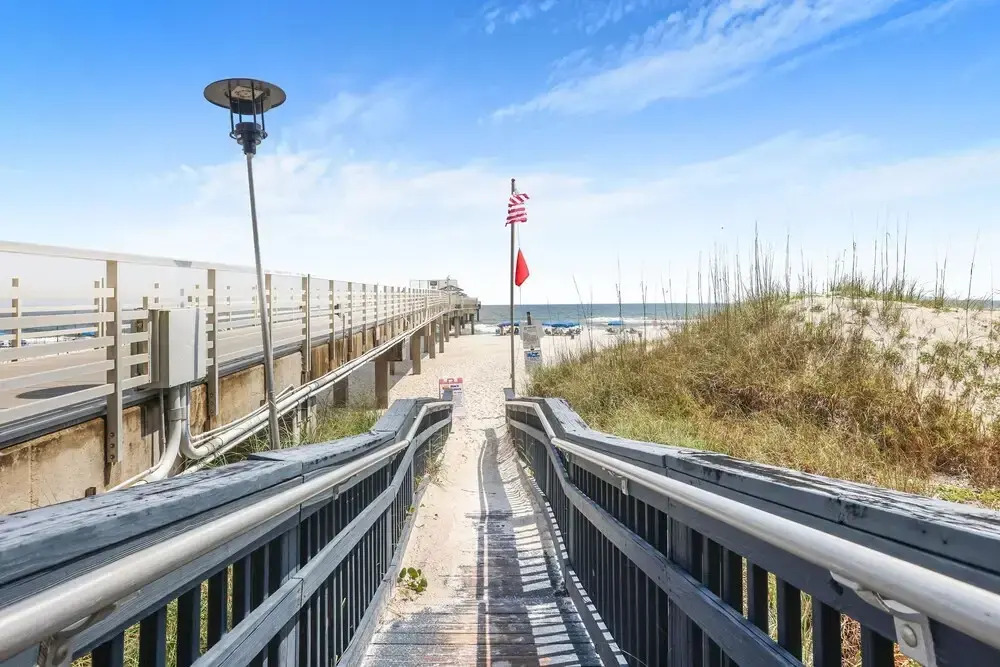 Four Seasons 502-e Fishing Pier Newly Remodeled 3 Bedrooms