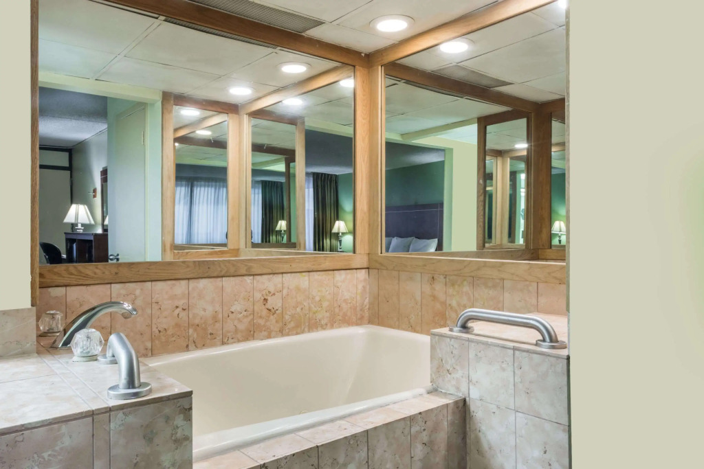 Days Inn by Wyndham Midland