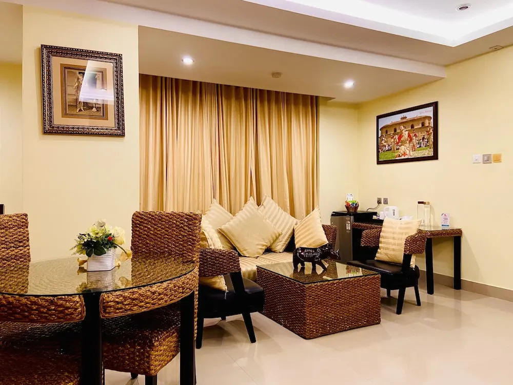 Hotel KRC Palace