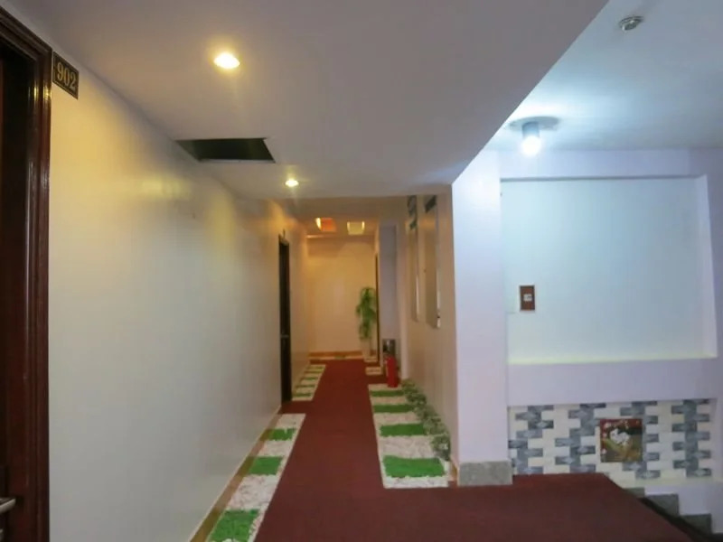 DONA Hotel