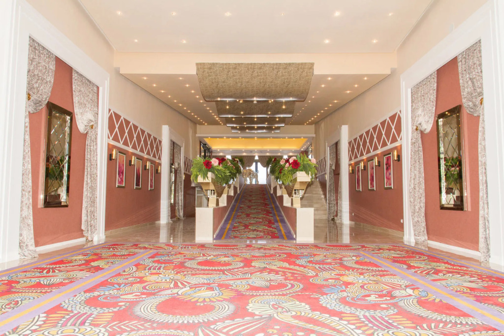 Europe Hotel & Casino All Inclusive