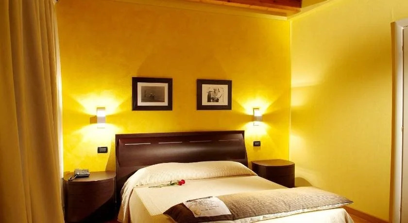 Hotel Fontana Santa