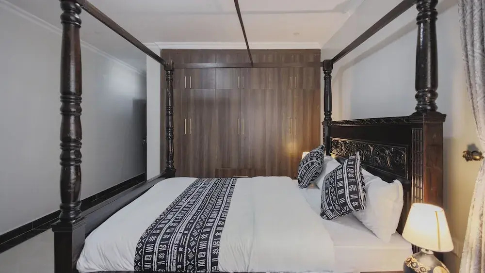 Skyhut Boutique House