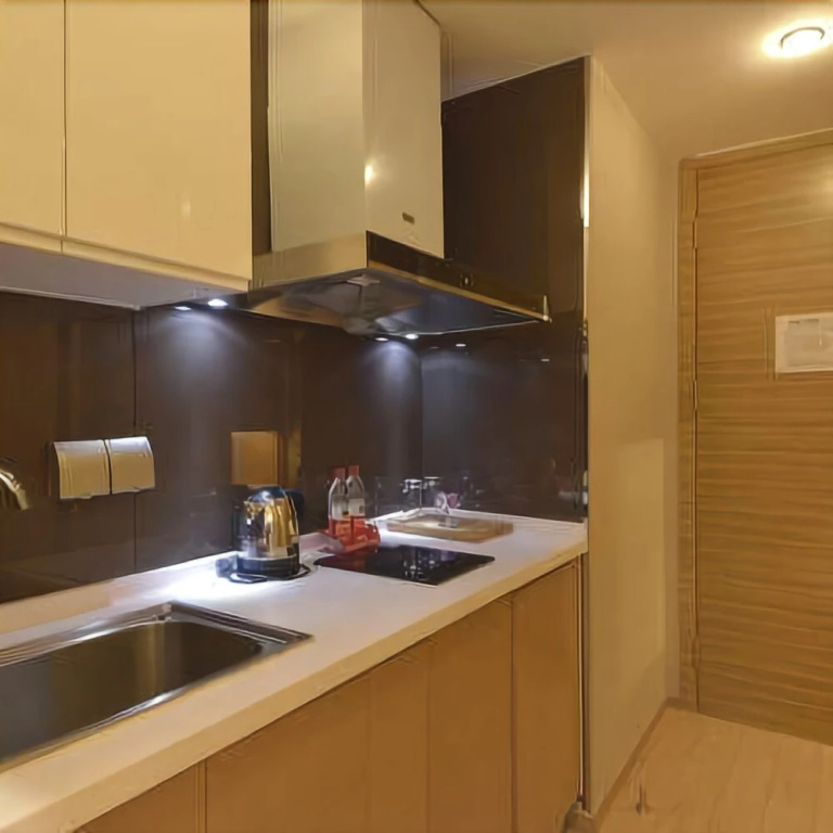 Summer Cherry Apartment (Ji'nan Quancheng Road Kuanhouli)
