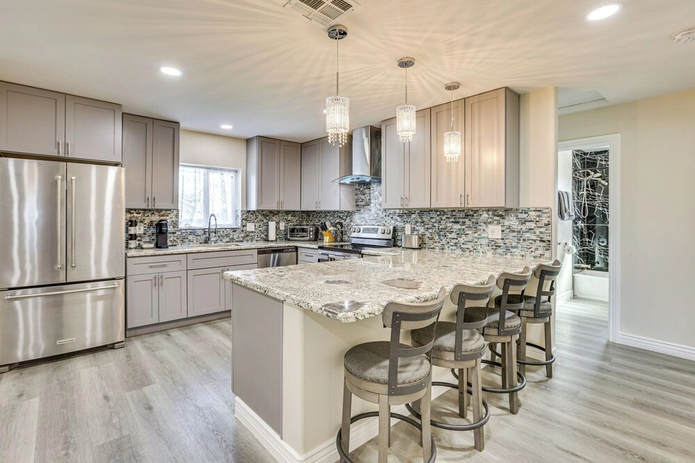 3 Mi to Desert Diamond Arena: Peoria Home w/ Yard!