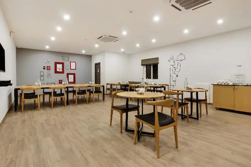 OYO Townhouse 77018 Gangothri