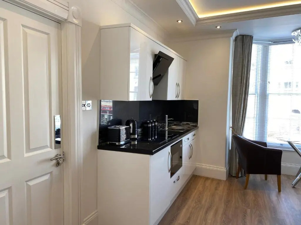 The Maureen Suite