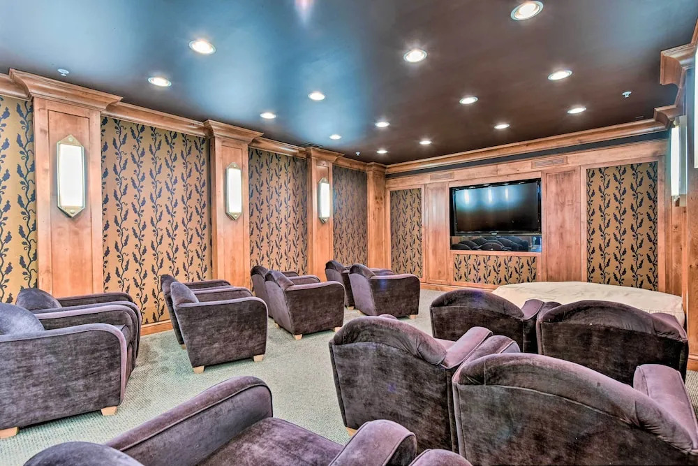 Solitude Mountain Resort Condo at Lift Base!