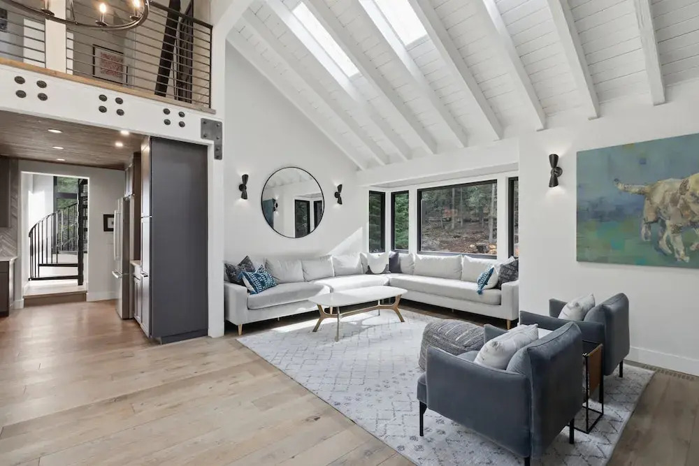 Sierra Sanctuary With Hot Tub 5 Bedroom Home