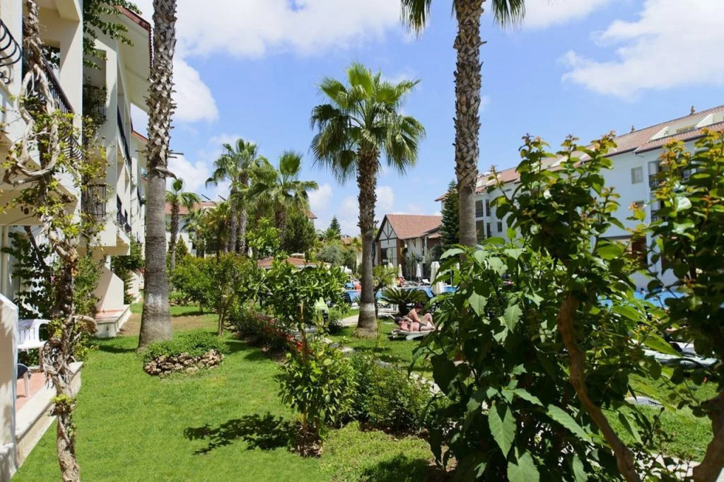 Kentia Apartments