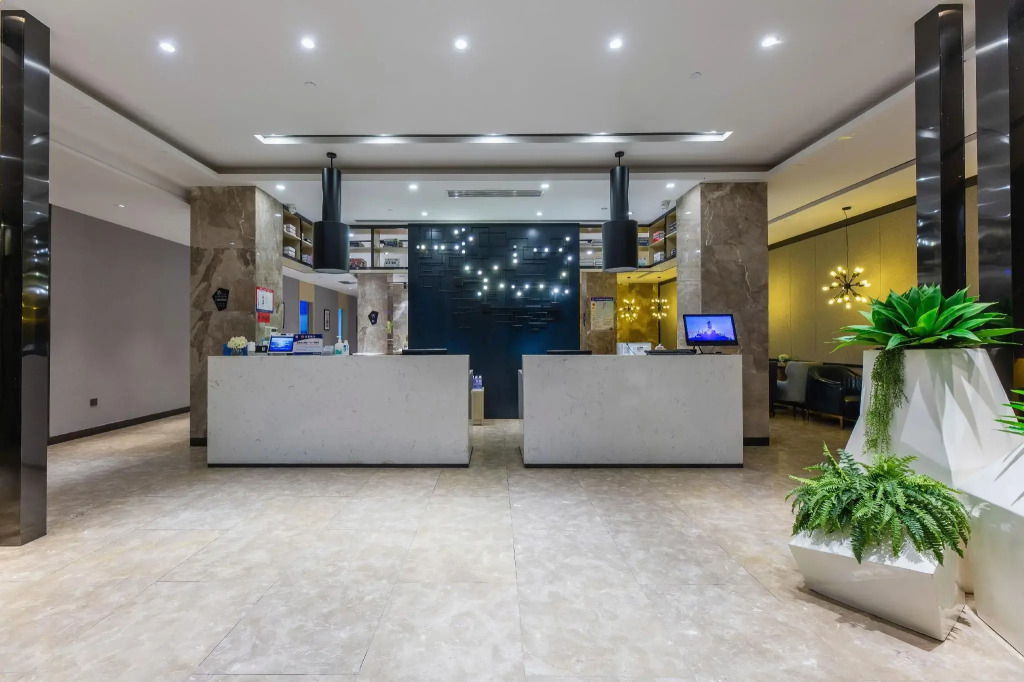 Echarm Hotel (Wuhan Jianghan Road Pedestrian Street)