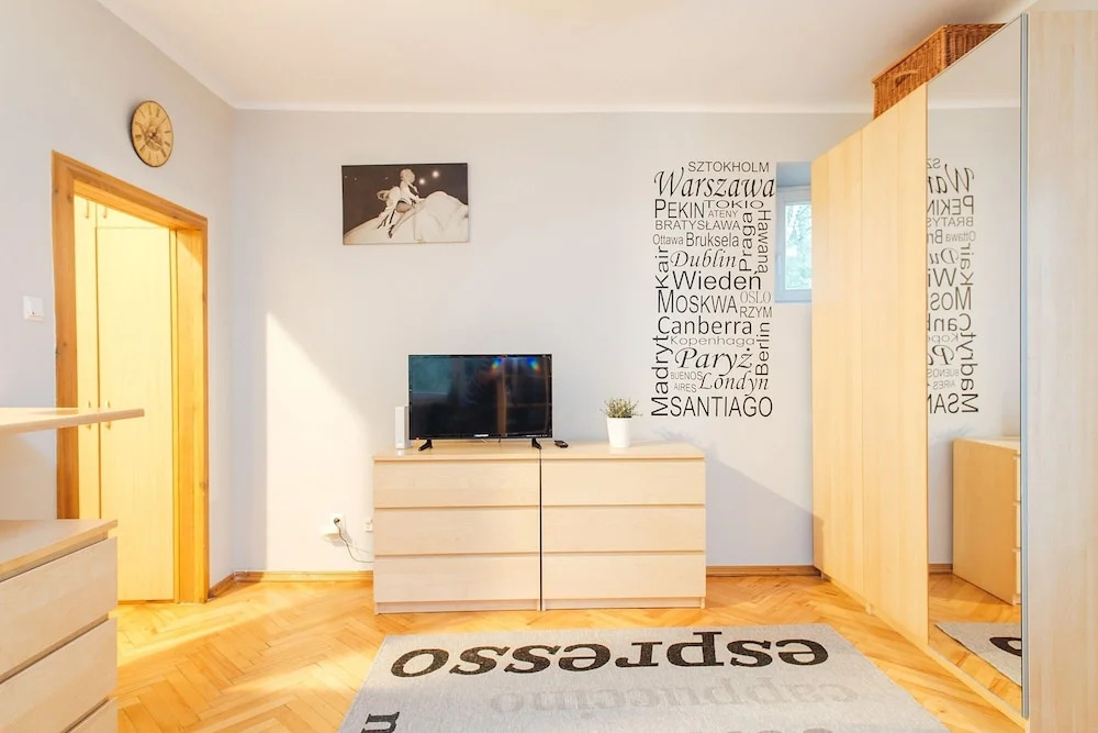 Solidarnosci Studio for 4 (A14)