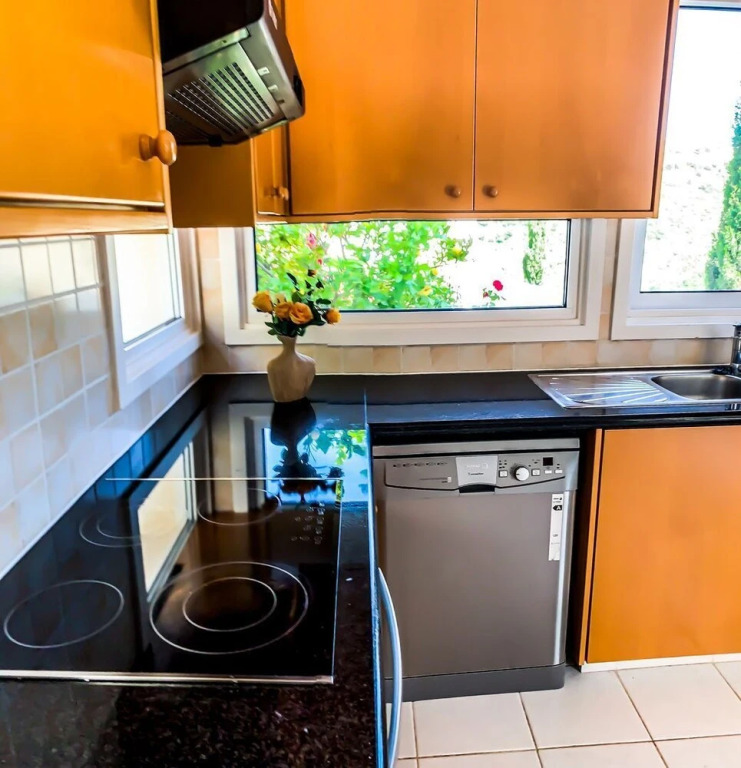 3 Bedroom Villa , With Fantastic sea View, Landscaped Garden Free Wi-fi