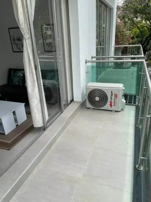 205-HERMOSO APARTA ESTUDIO MODERNO EN Granada