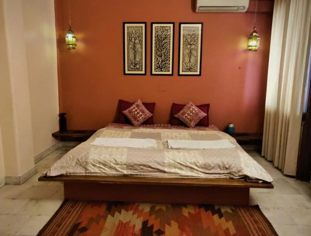 Madpackers Hostel Agra