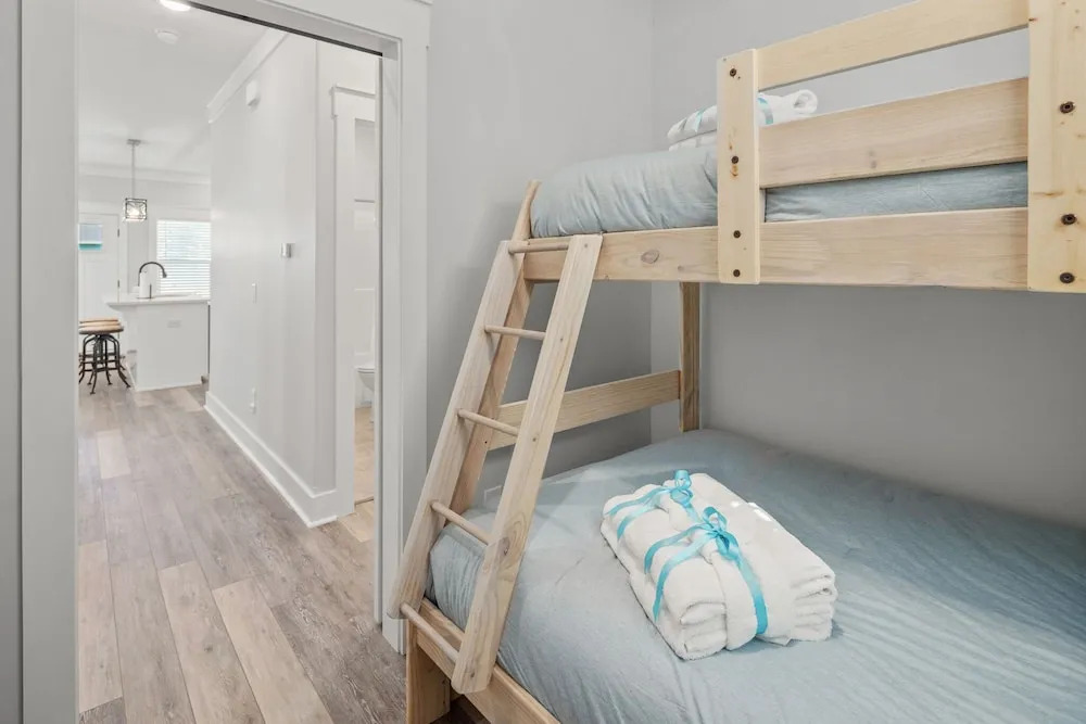 Laguna Haven! 3BR 2BA Sleeps 7! Your Perfect Escape!