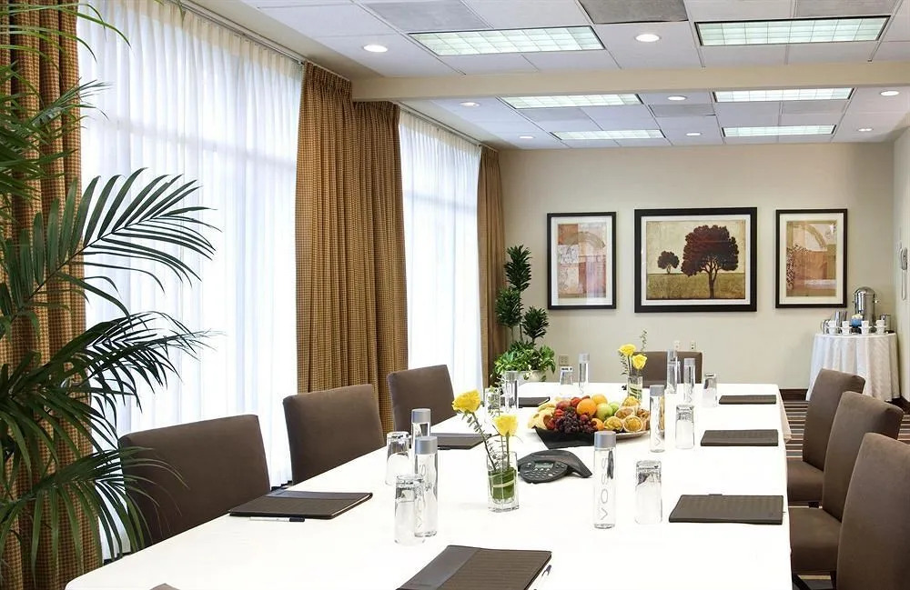Ramada Plaza Cincinnati Sharonville