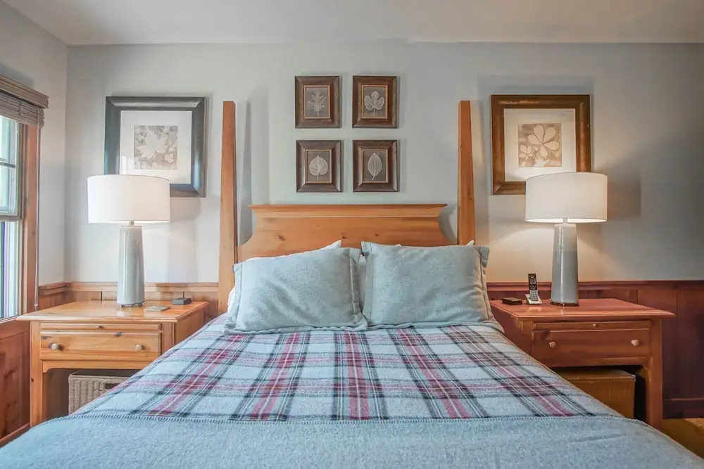 Whistlepunk #18: 4 Bedrooms, 3 Baths