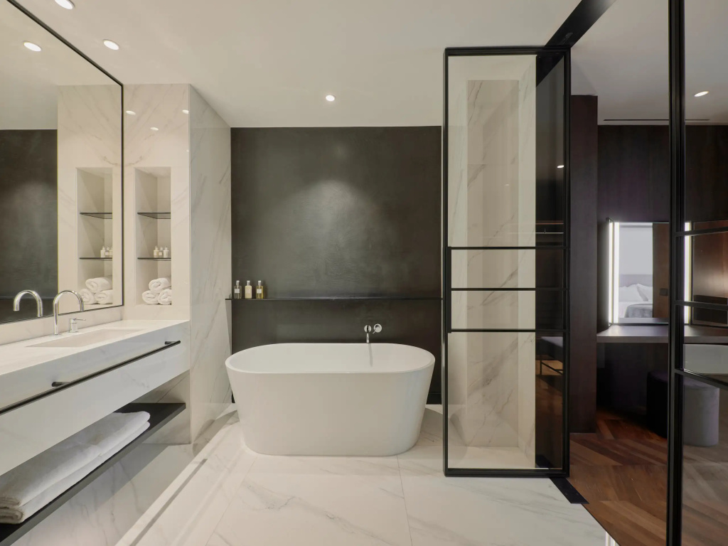 Kozmo Hotel Suites & Spa - Small Luxury Hotels of the World