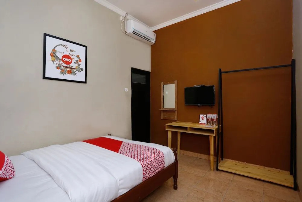 OYO 1072 Kampung Condro Wulan Guesthouse