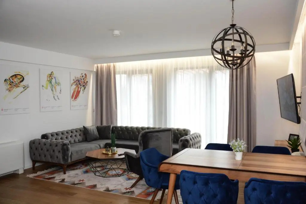 OLYMPIC 84 Apartments