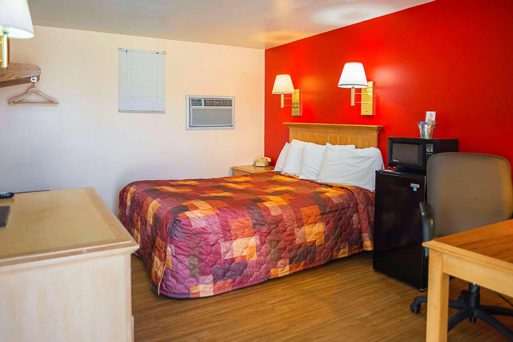 Rodeway Inn Buffalo