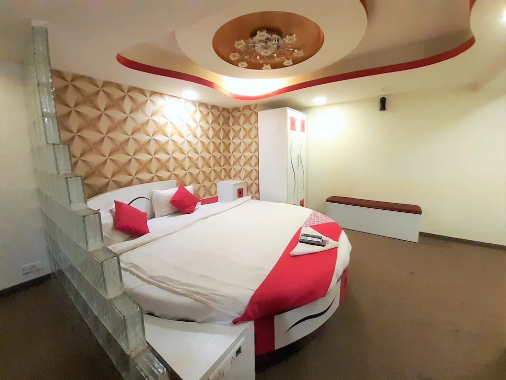 Hexa Grand Corp